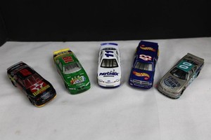 NASCAR Diecast Race Car Set