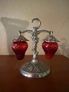 Strawberry S&P Shaker Set