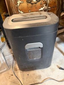 Royal 1620mx Paper Shredder