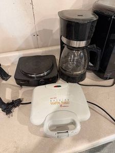 Small Kitchen Appliance Lot