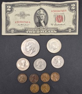 Collection of United States Coins and Currency - 6 US Lincoln Wheat Cents, 1953 Red Seal $2 Bill, 3 Susan B Anthony Dollars, 1968 Kennedy Half Dollar and 1972 Eisenhower Dollar