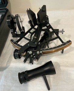 Tamaya MS-633 micrometer marine sextant guidance tool with box