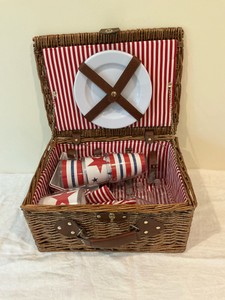 Wicker picnic basket 4th of July set
