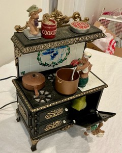 Collectable Resin Miniature Christmas doll house stove, music box, articulated&nbsp