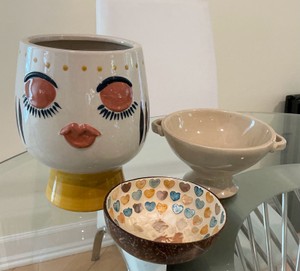 Group of decor pottery shell bowl.