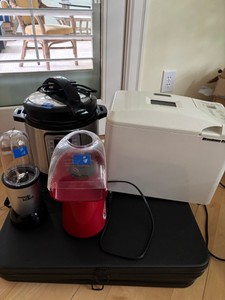Misc kitchen items, instant pot, bread maker, magic bullet, popcorn maker