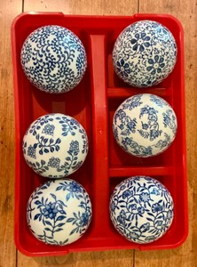 Set of 6 porcelain orbs, decorative balls by Artgenius blue white