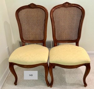 Set of 2 Vintage Thomasville Legacy collection dining chairs