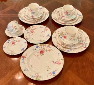 Petite Mikasa Bone Rose Glow fine China 4 place settings dishes