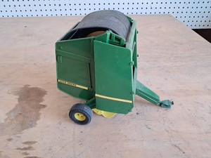 Ertl John Deere Round Baler