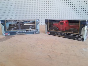 1940 Ford Pickup & 1941 Plymouth Pickup 124 Series