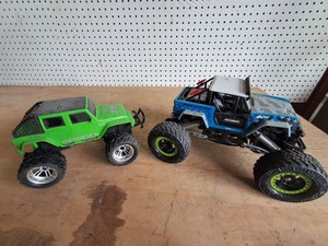 New Bright Bully Dig & Jeep Wrangler Set