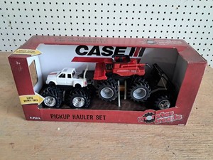 Ertl Case Monster Treads Pickup Hauler NIB