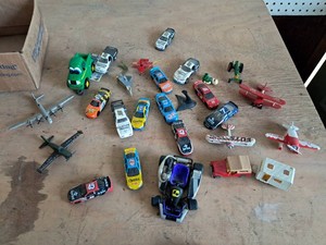Box of Matchbox assorted Cars & Planes