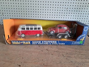 Maisto Road & Track Series 4 Show Stopper Set NIB
