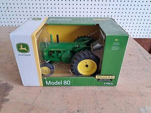 Ertl John Deere Model 80 116 Scale Tractor