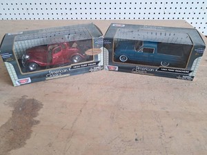 Motor Max 1934 Ford Coupe & 1960 Ford Ranchero