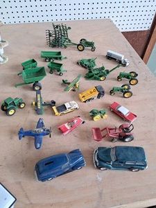 John Deere, other toys & Ceramic Set