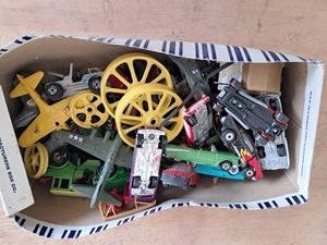 Lot of Toys & Parts Set