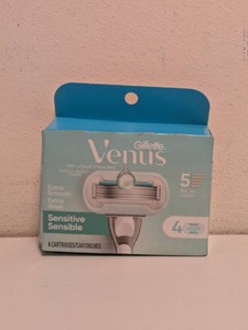 NEW GILLETTE VENUS SENSITIVE SENSIBLE (4 CARTRIDGES5 BLADES)
