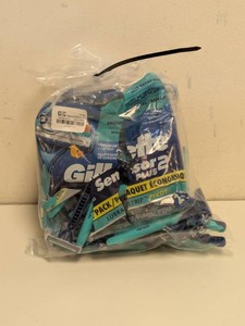 GILLETTE RAZORS (20PACK)