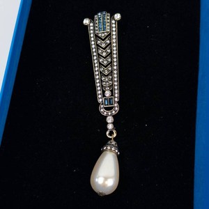 Heidi Daus Crystal Pearl Drop Brooch Pin in Box