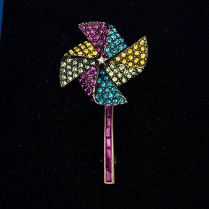 Heidi Daus Endless Summer Sparkle Multicolor Rhinestone Pinwheel Brooch With Box