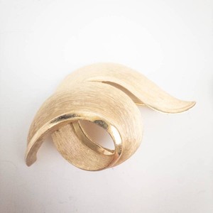 Trifari Gold Tone Brooch