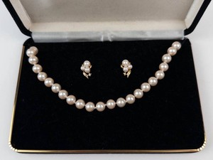 Pearl Necklace & Earrings Set in Presentation Case