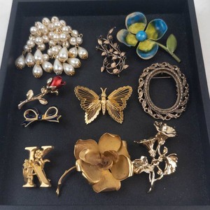 Mixed Costume Jewelry Brooch Pin Lot