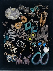 Mixed Costume Jewelry Earring Lot