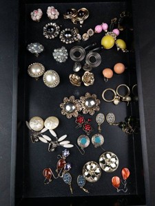 Costume Jewelry Earring Assortment Mixed Lot