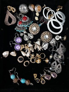 Costume Jewelry Earrings Mixed Lot