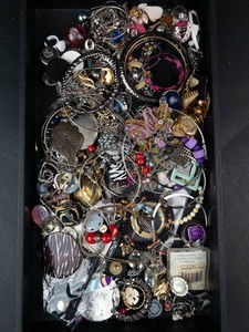 Mixed Costume SINGLE EARRINGS Jewelry Lot