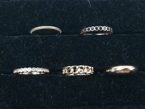 New Gold-Plated Ring Set Size 9 (Lot of 6)