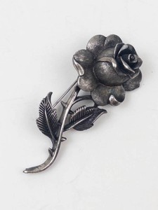 Vintage Trifari Rose Floral Brooch Pin