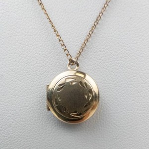 Vintage 12K Gold-Filled Hinged Locket Necklace