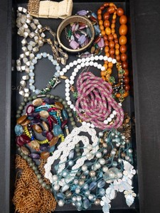 Mixed Lot Assorted Beaded Fashion Jewelry & Necklaces