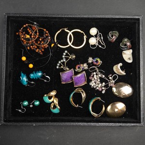 Mixed Costume Jewelry Earrings Assortment