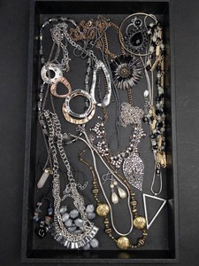 Mixed Lot of Assorted Fashion Necklaces & Pendant Jewelry