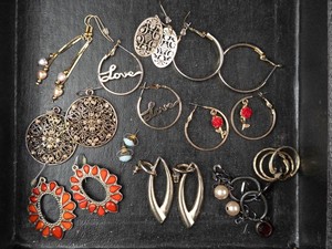 Mixed Costume Jewelry Earrings Assortment
