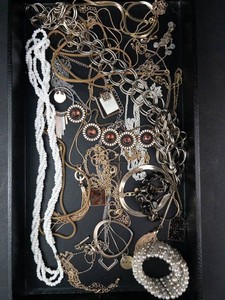 Mixed Lot of Assorted Costume Jewelry Necklaces, Bracelets & Pendants