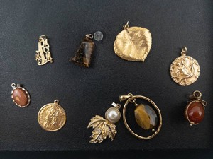 Vintage Gold-Tone Costume Jewelry Pendant & Brooch Mixed Lot (Lot of 9)