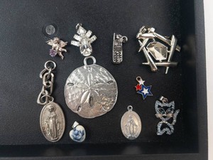 11-Piece Mixed Jewelry Charms and Pendants