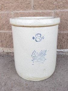 8 Gallon Western Stoneware Crock
