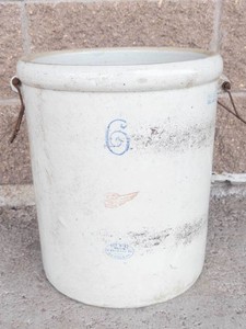 Red Wing 6 Gallon Crock