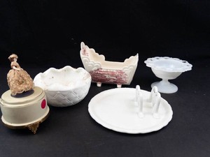 Clarice Cliff Tonquin Cracker Cradle, Milk Glass & Thorens Music Box Mixed Lot