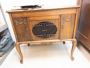 Antique Brunswick Phonograph Cabinet With Records