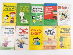 Vintage Charles M. Schulz, Hank Ketcham & Hi and Lois Comic Book Lot of 10
