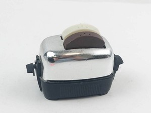 Vintage Toaster Shaped Salt & Pepper Shakers